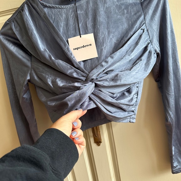 Superdown “Drew Twist Front” Long-sleeve Top in Color: Slate NWT Size Small - Picture 2 of 5
